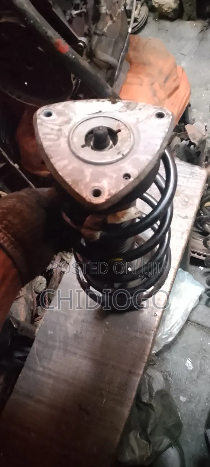Front Shock Ford Explorer 2020
