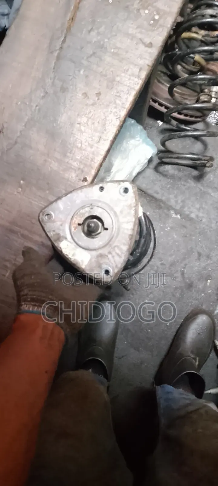 Front Shock Ford Explorer 2020