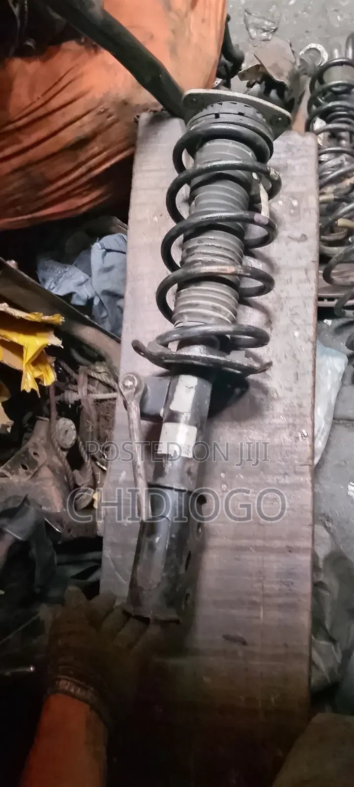 Front Shock Ford Explorer 2020