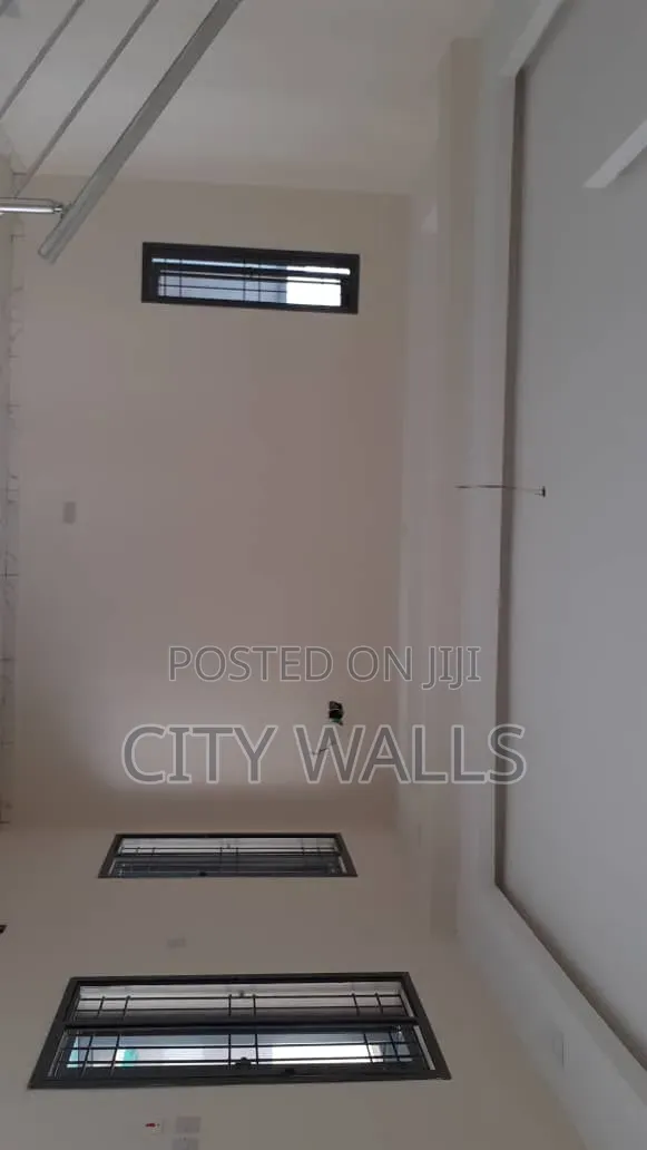 3bdrm Apartment in Chevron for rent