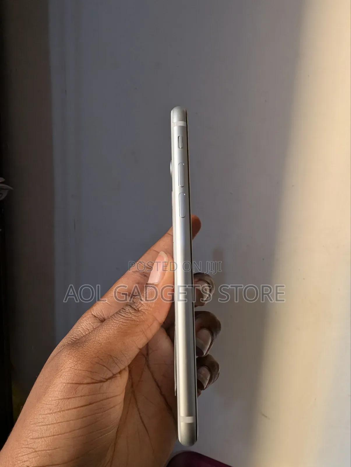 Apple iPhone SE 128 GB White