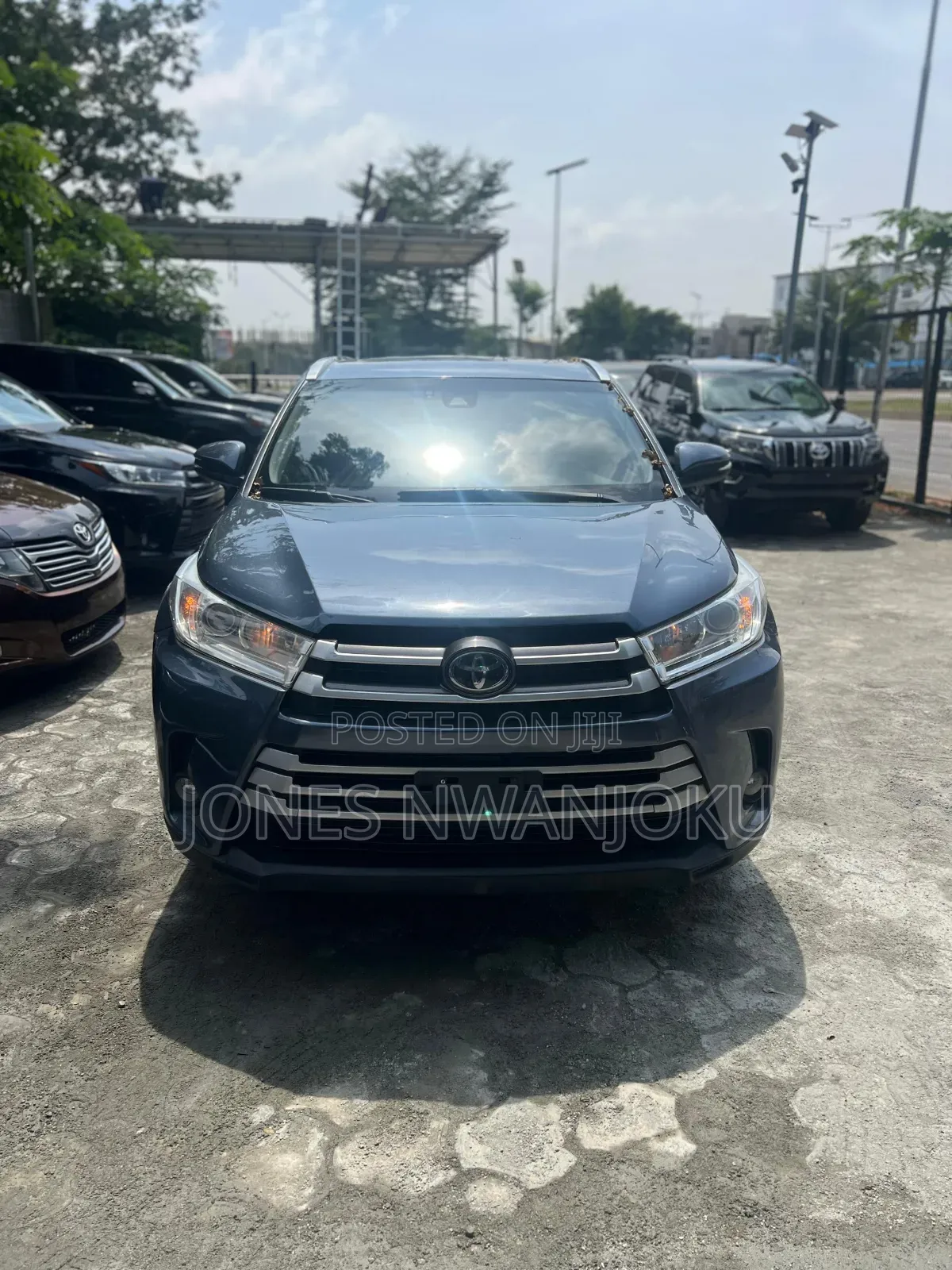 Toyota Highlander Limited 4x4 V6 (3.5L 6cyl 8A) 2017 Gray