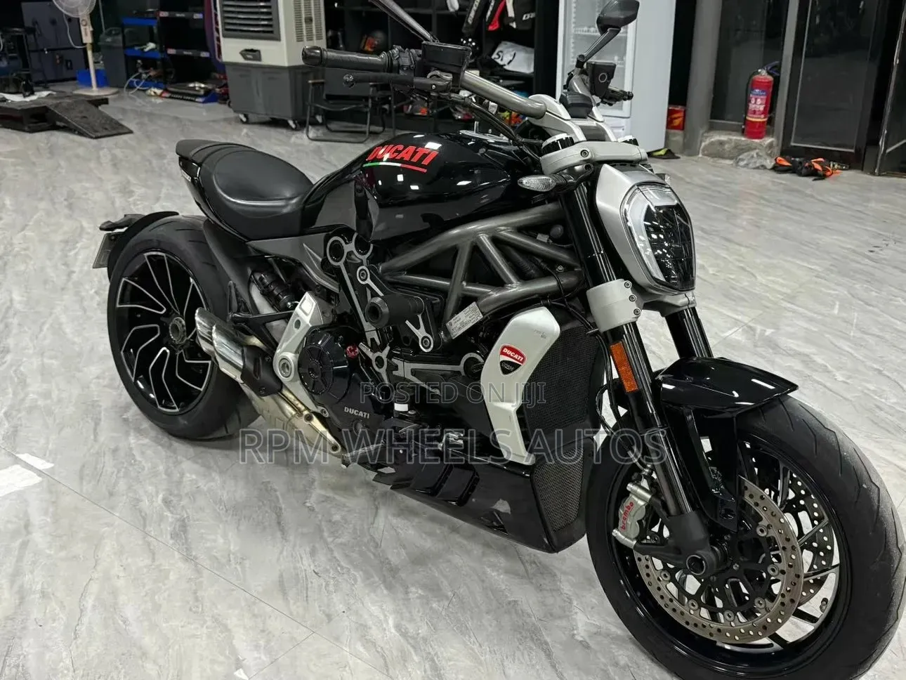 Ducati Superleggera V4 2016 Black