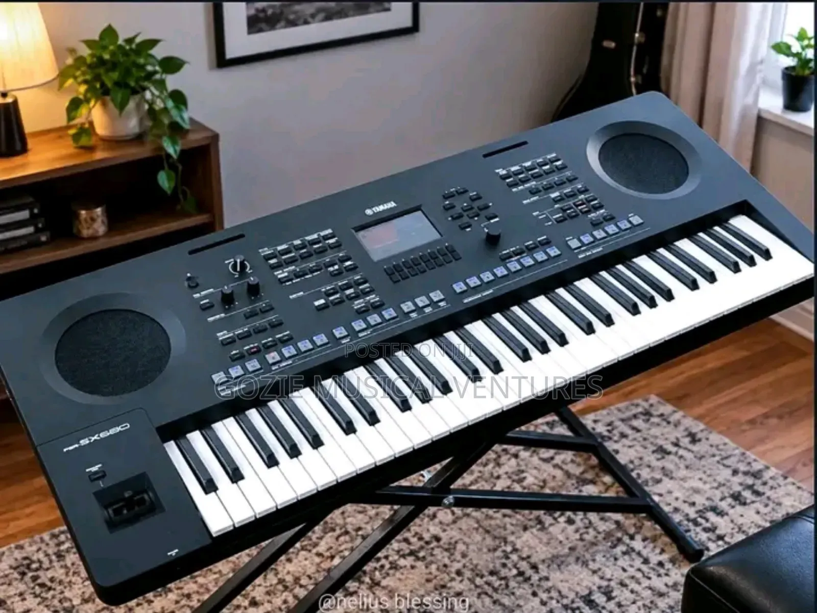 Yamaha Piano PSR Sx 620 With Original Adaptor