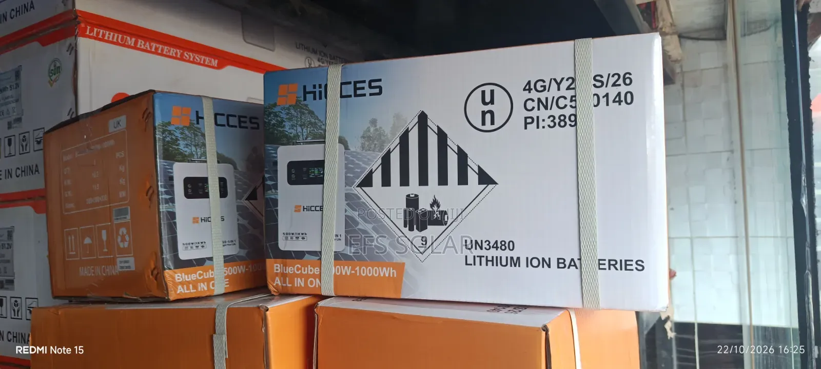 HiCCES BlueCube 500W 1kWh All-in-One Portable Power Station