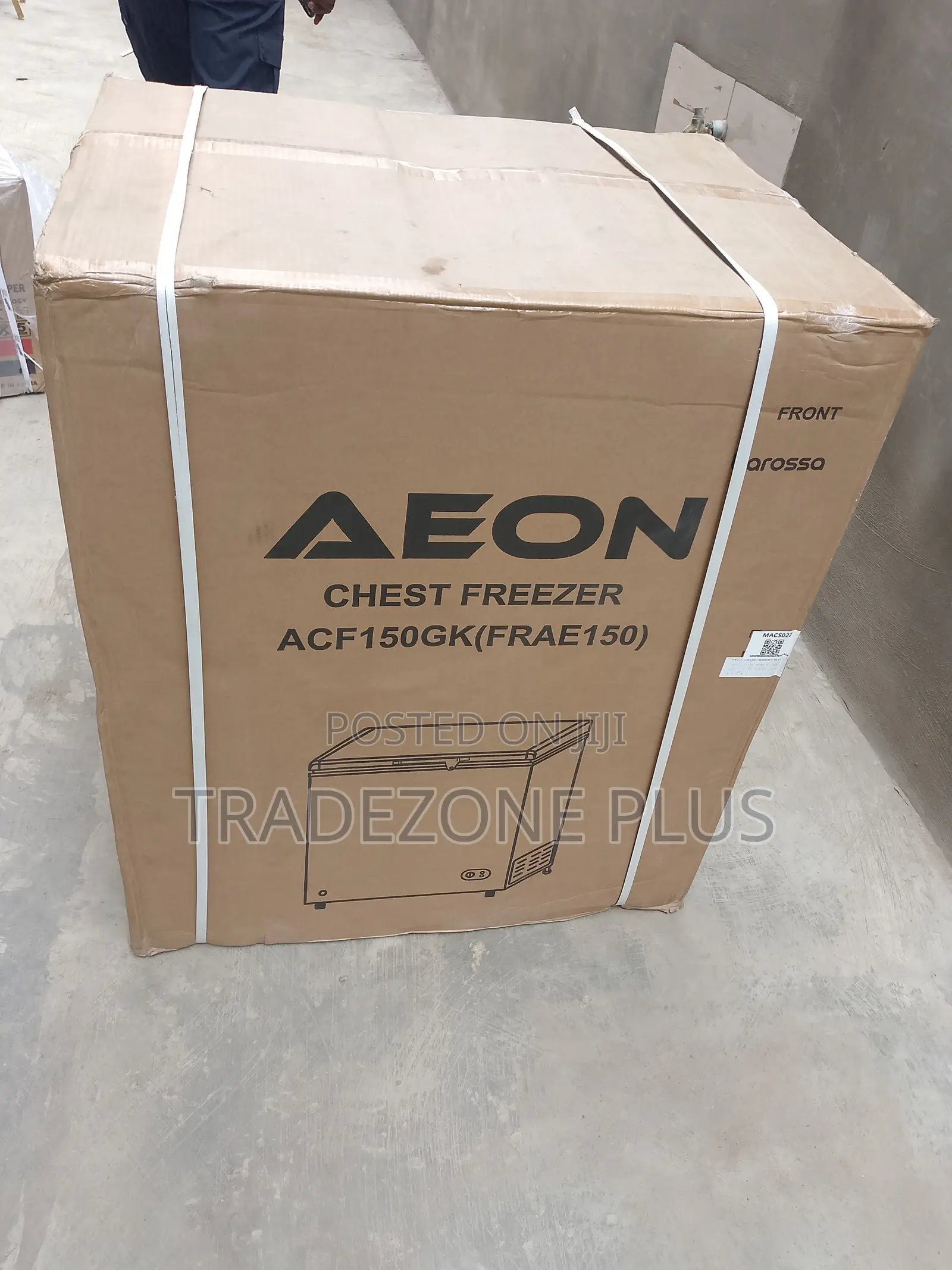 Aeon Chest Deep Freezer 150L for Frozen Foods