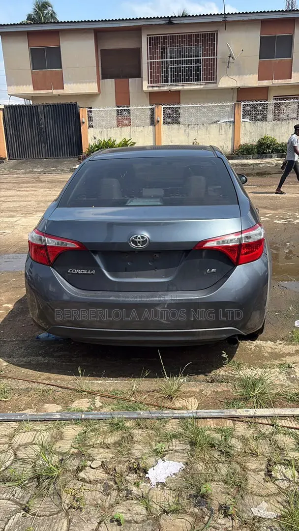 Toyota Corolla LE 4dr Sedan (1.8L 4cyl CVT) 2015 Gray