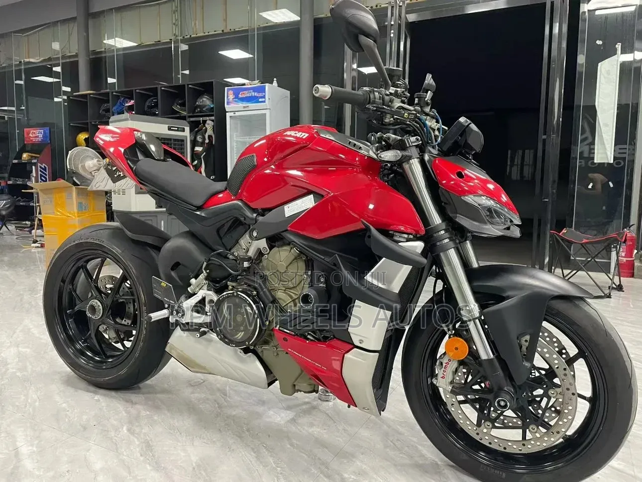 Ducati Streetfighter V4 2021 Red