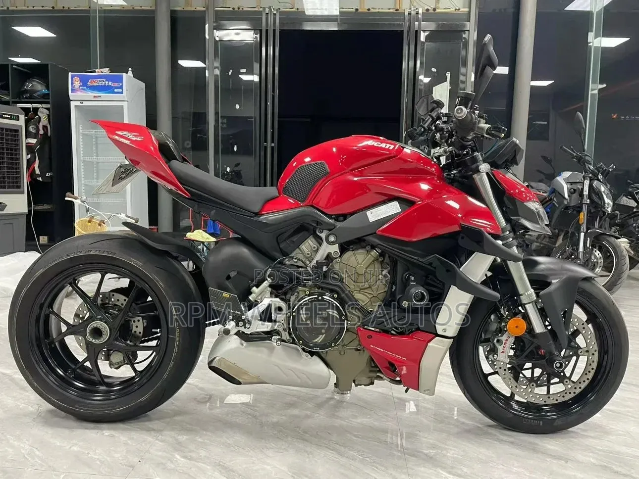 Ducati Streetfighter V4 2021 Red