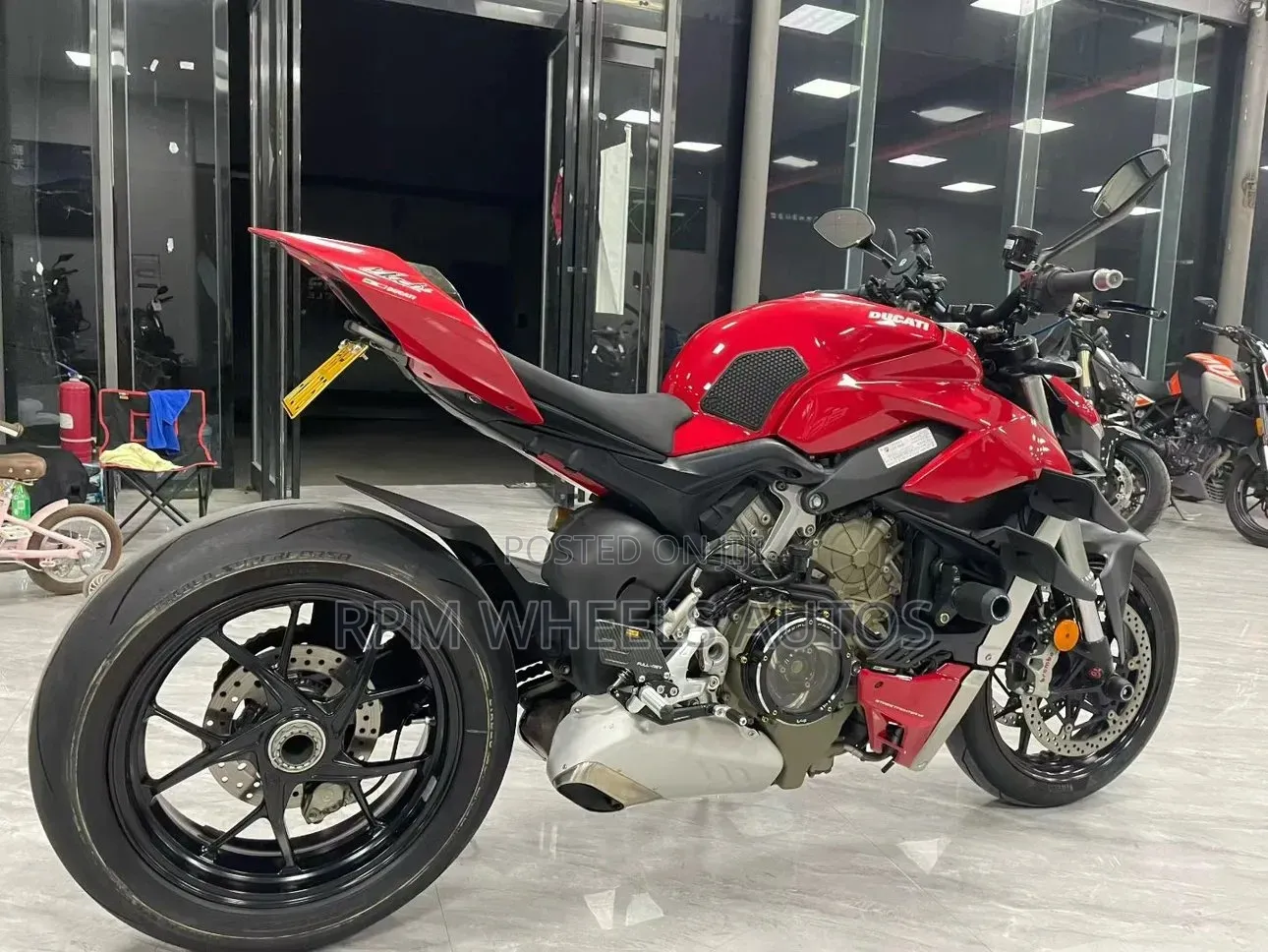 Ducati Streetfighter V4 2021 Red