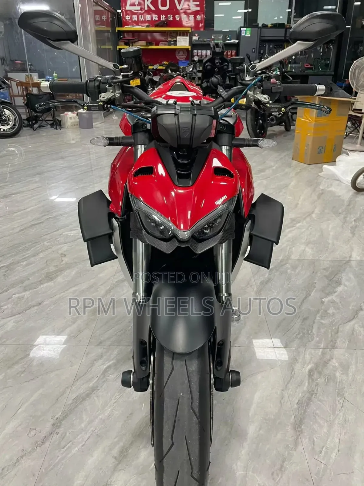 Ducati Streetfighter V4 2021 Red