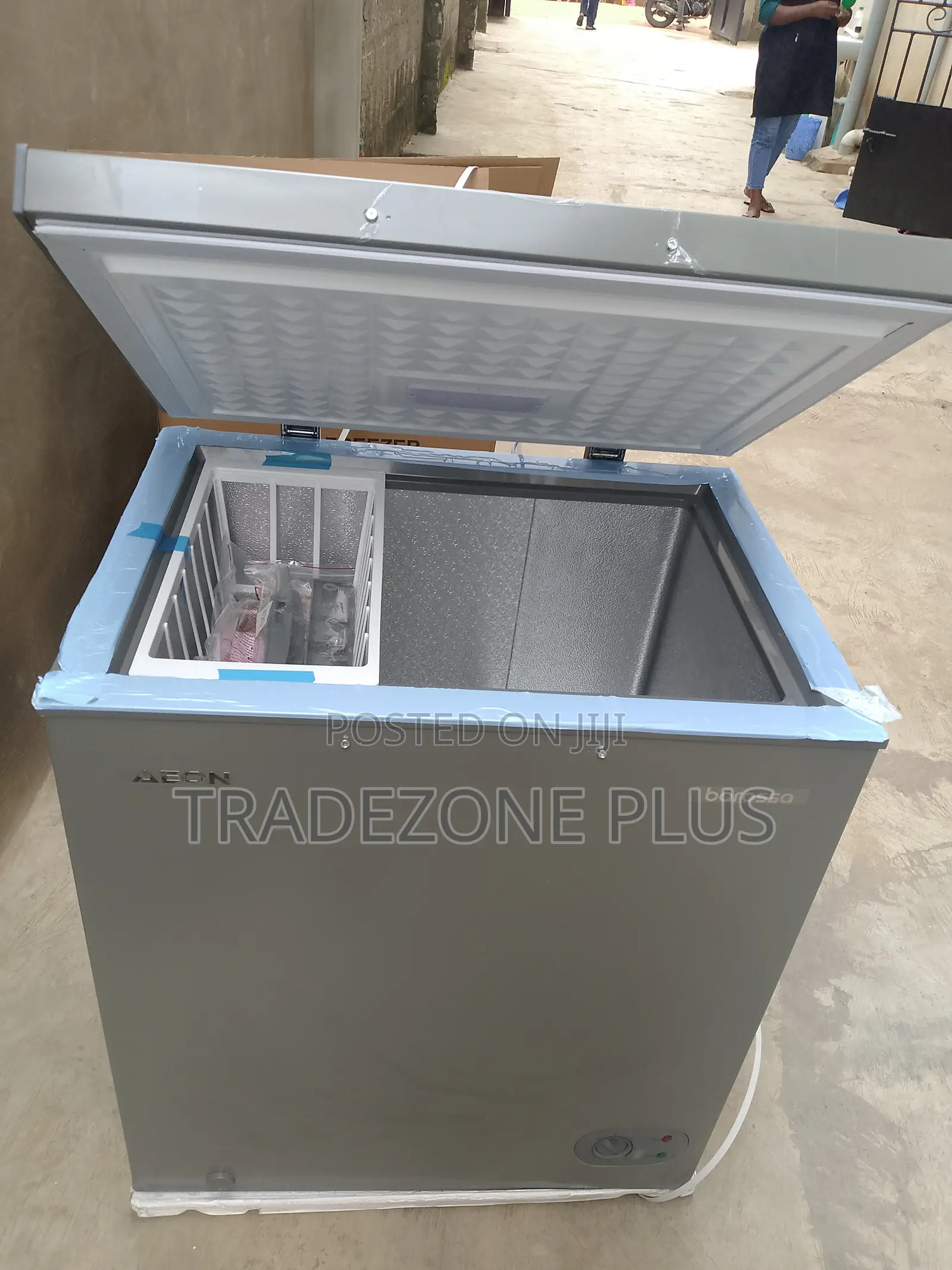 Aeon Chest Freezer Model ACF150GK for Your Kitchen