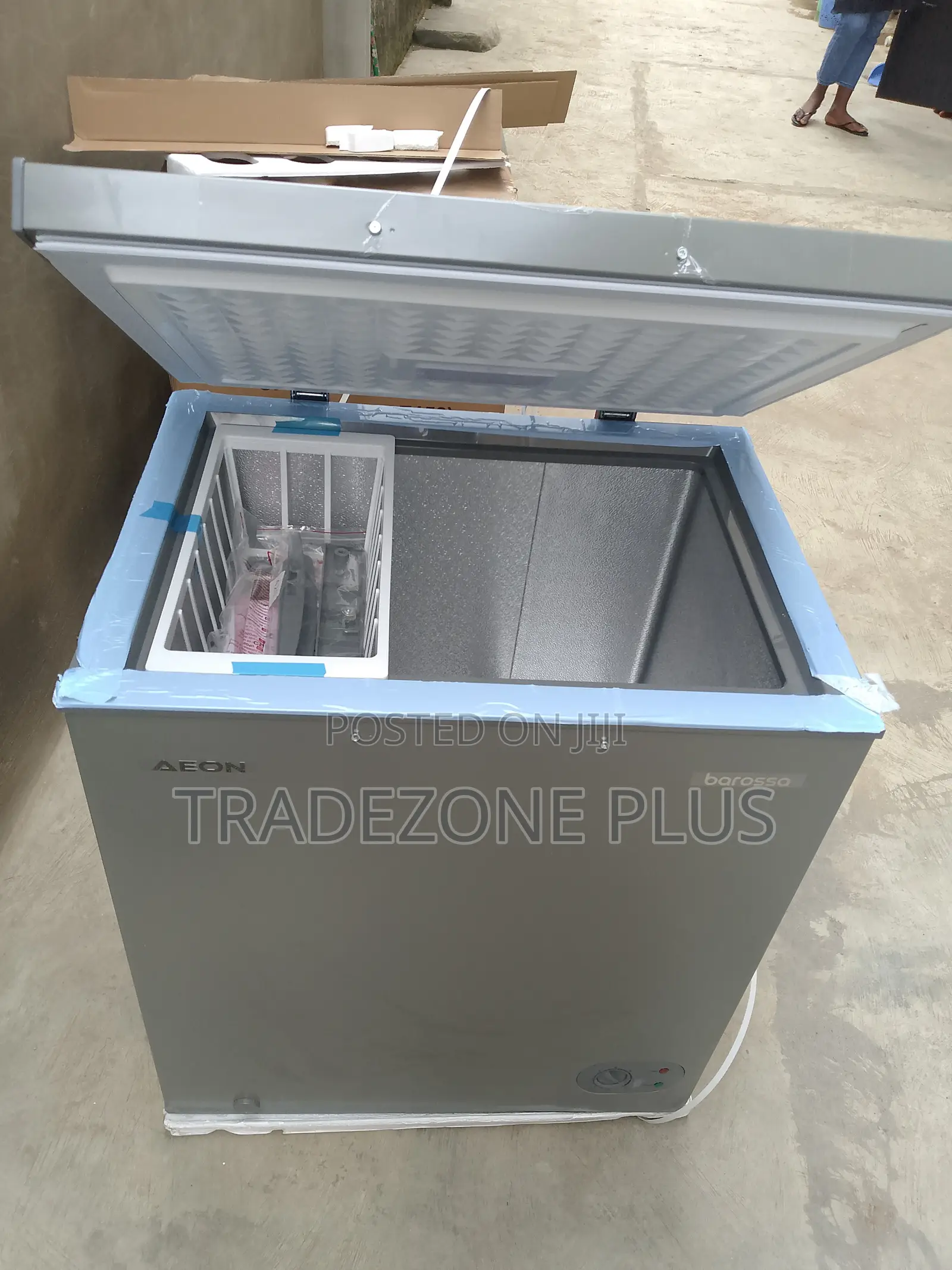 Aeon 150L Storage Freezer for Homes and Shops