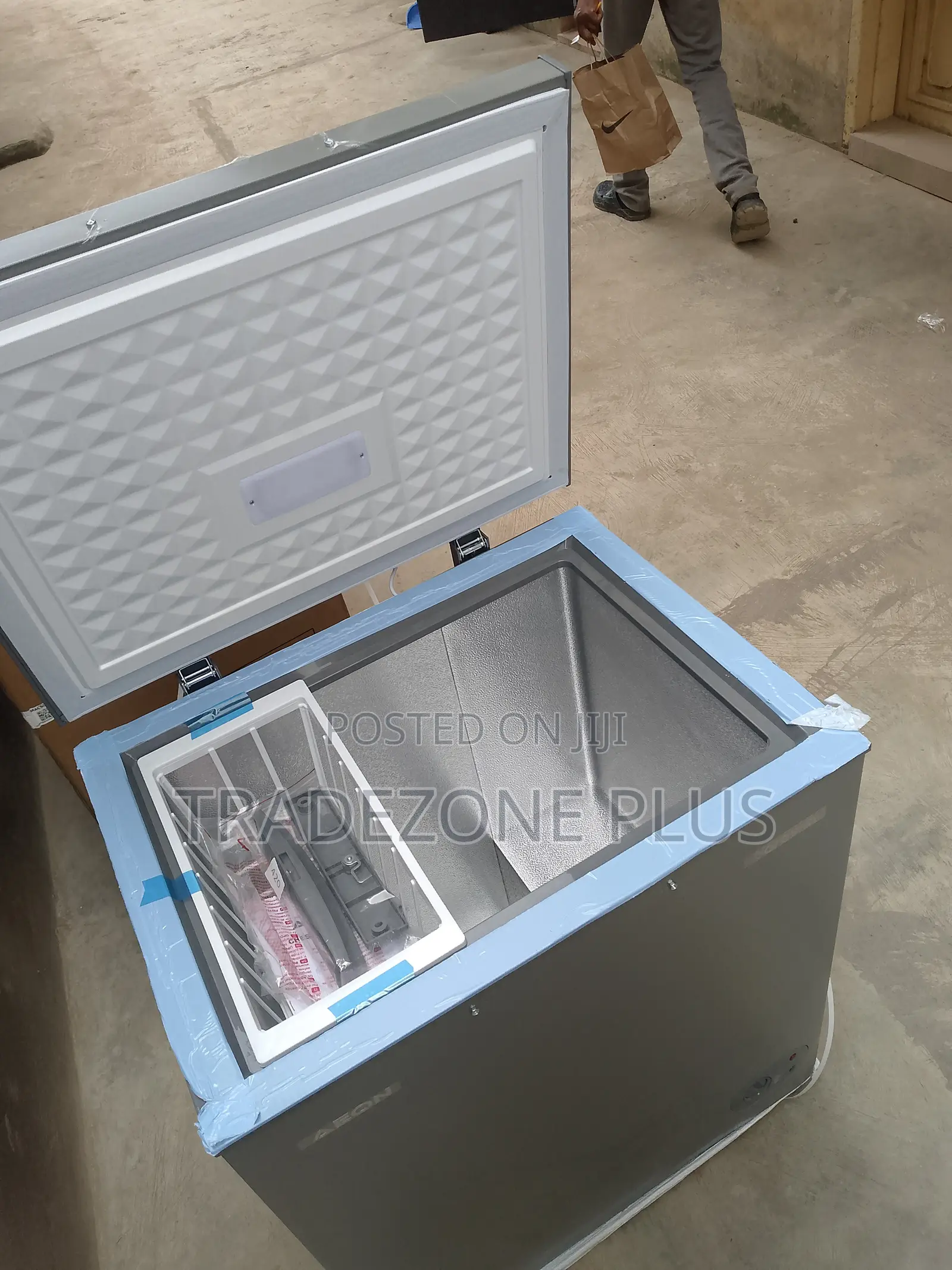 Get Aeon ACF150GK 150L Chest Freezer Today