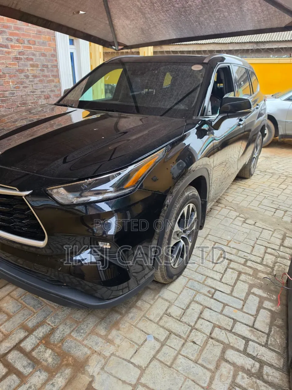 Toyota Highlander 2021 Brown