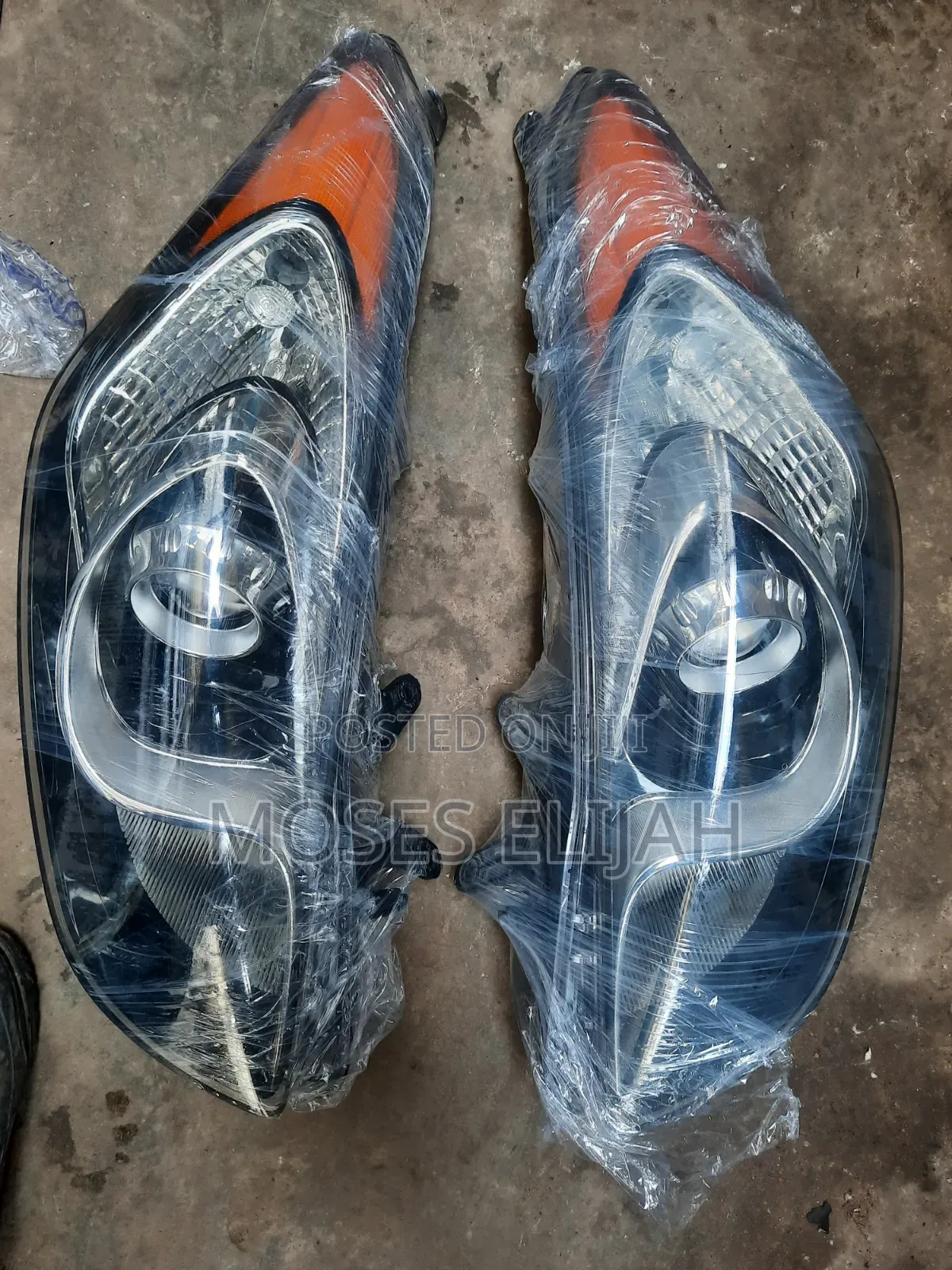 Head Lights Hyundai Elantra GT Set