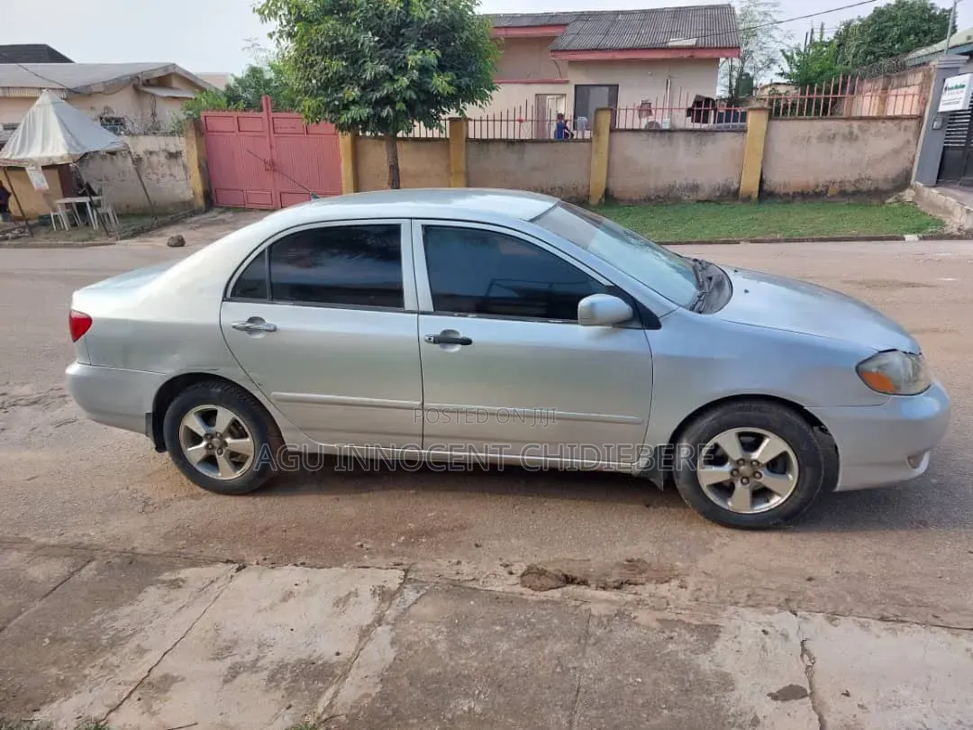 Toyota Corolla 2004 Silver