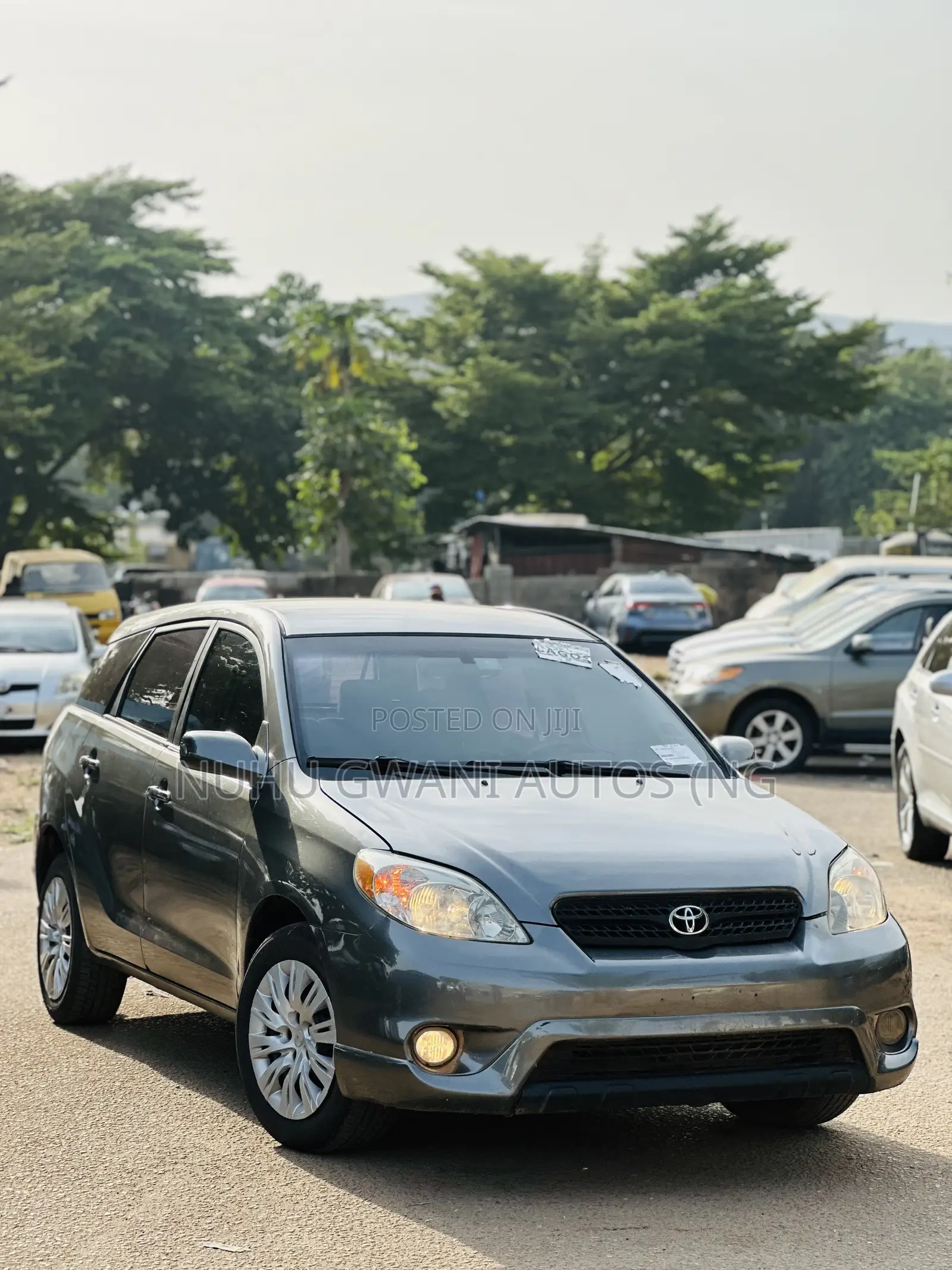 Toyota Matrix XR Hatchback AWD (1.8L 4cyl 4A) 2006 Gray