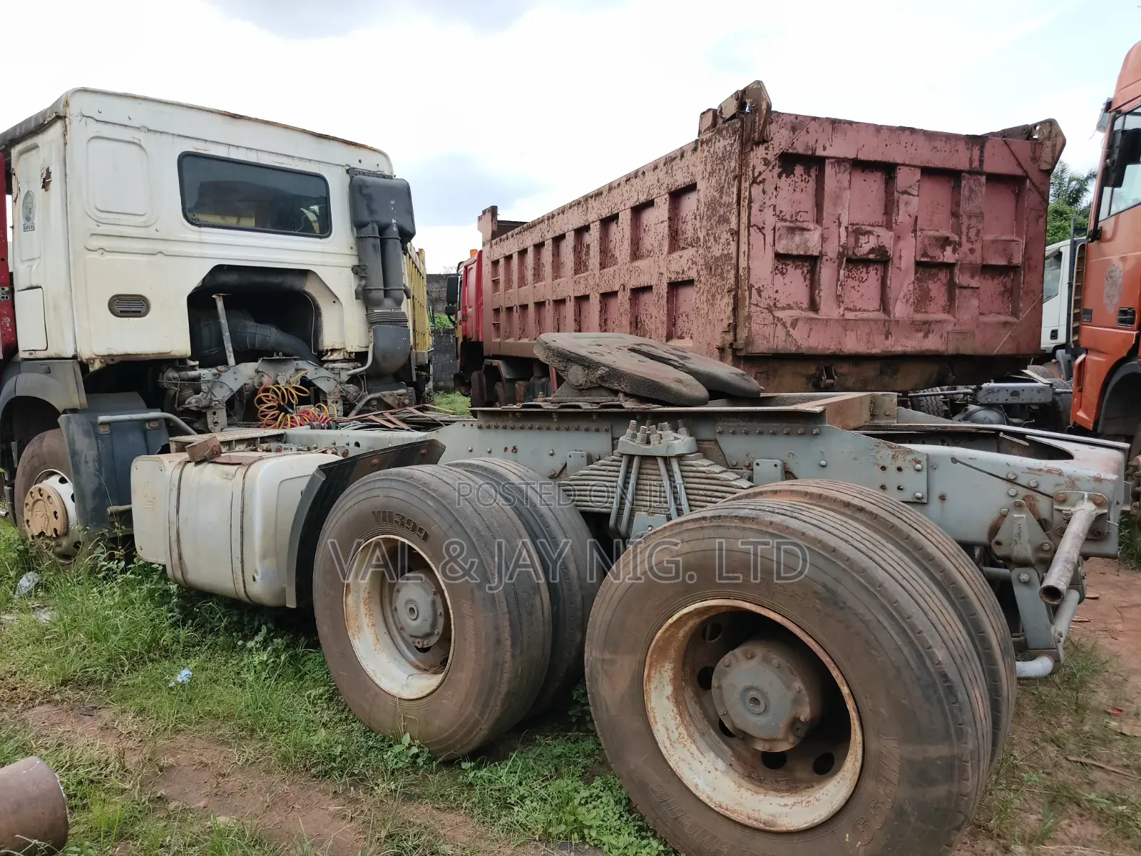 Howo 371 China Truck Head - Double Axle 10 Tyres