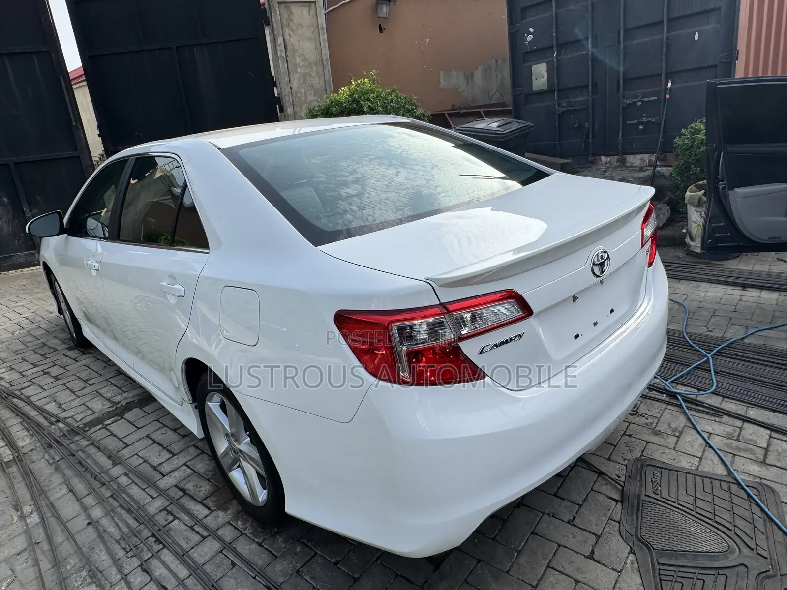 Toyota Camry SE Limited Edition 4dr Sedan (2.5L 4cyl 6A) 2012 White