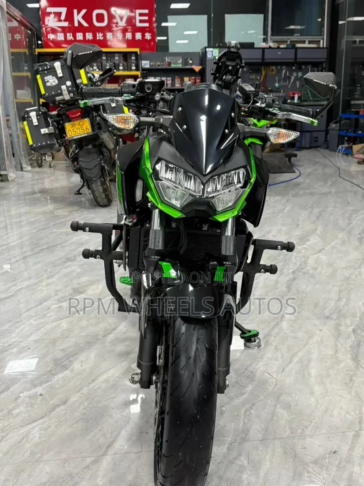 Kawasaki Z400 2022 Green