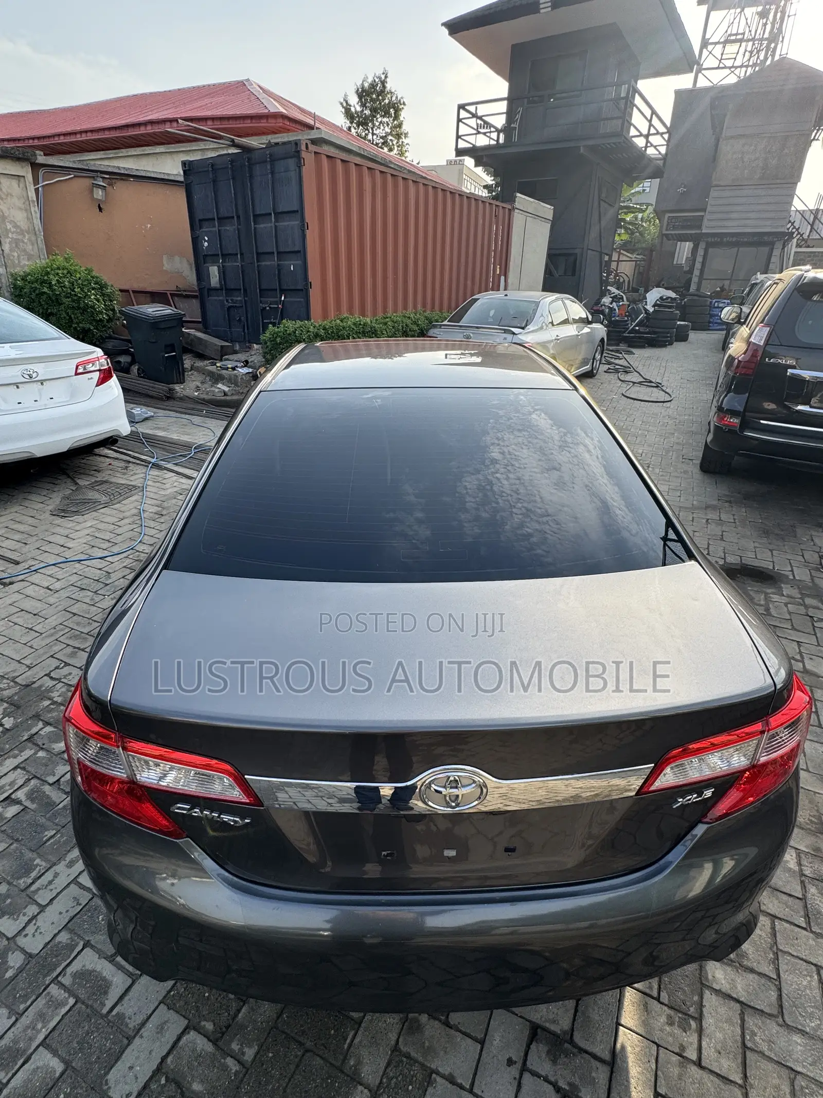 Toyota Camry XLE 4dr Sedan (2.5L 4cyl 6A) 2014 Gray