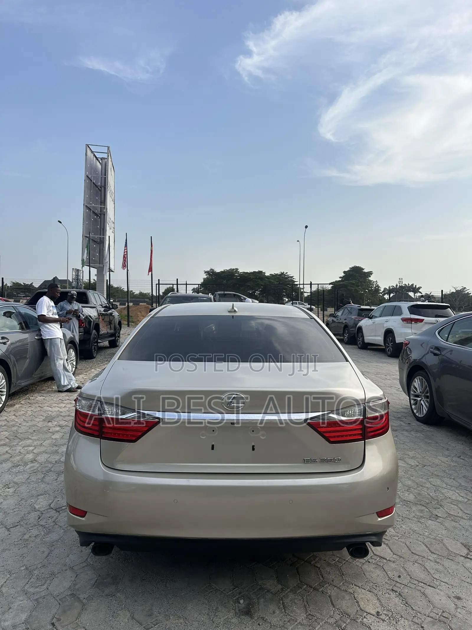 Lexus ES 350 FWD 2013 Gold