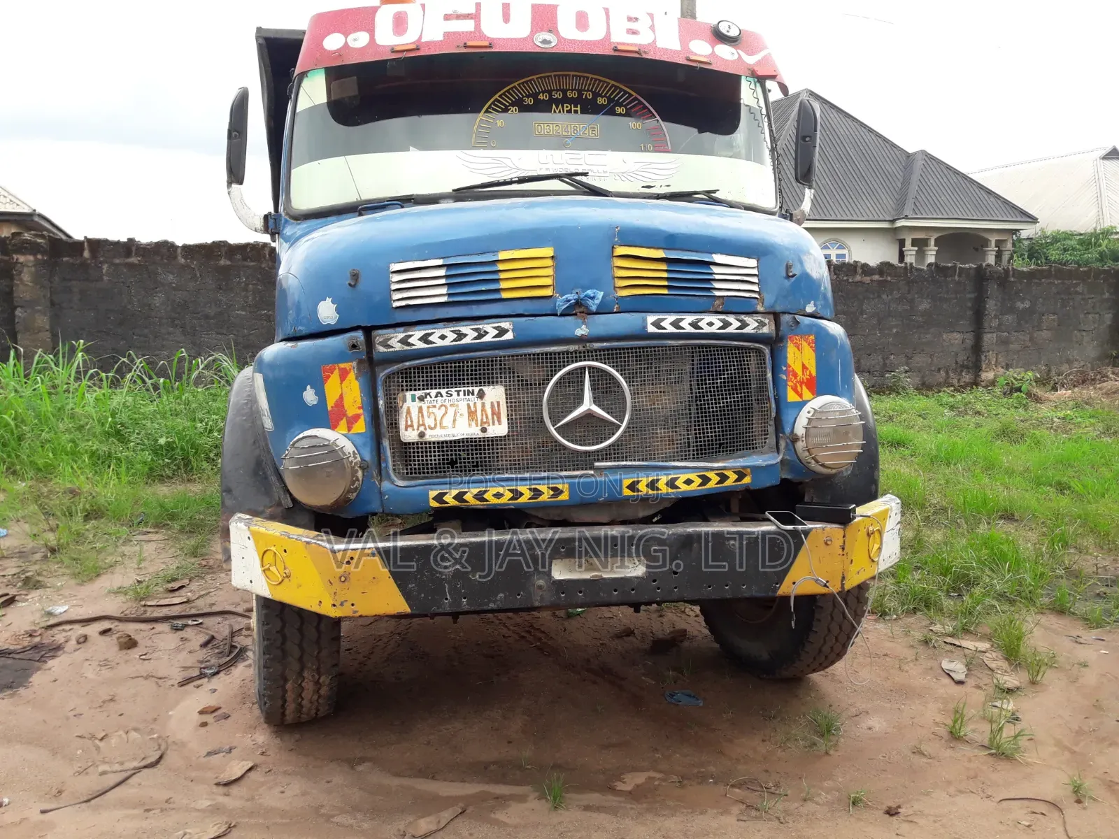 Mercedes Benz 911 TIPPER TRUCK - NIGERIAN USE