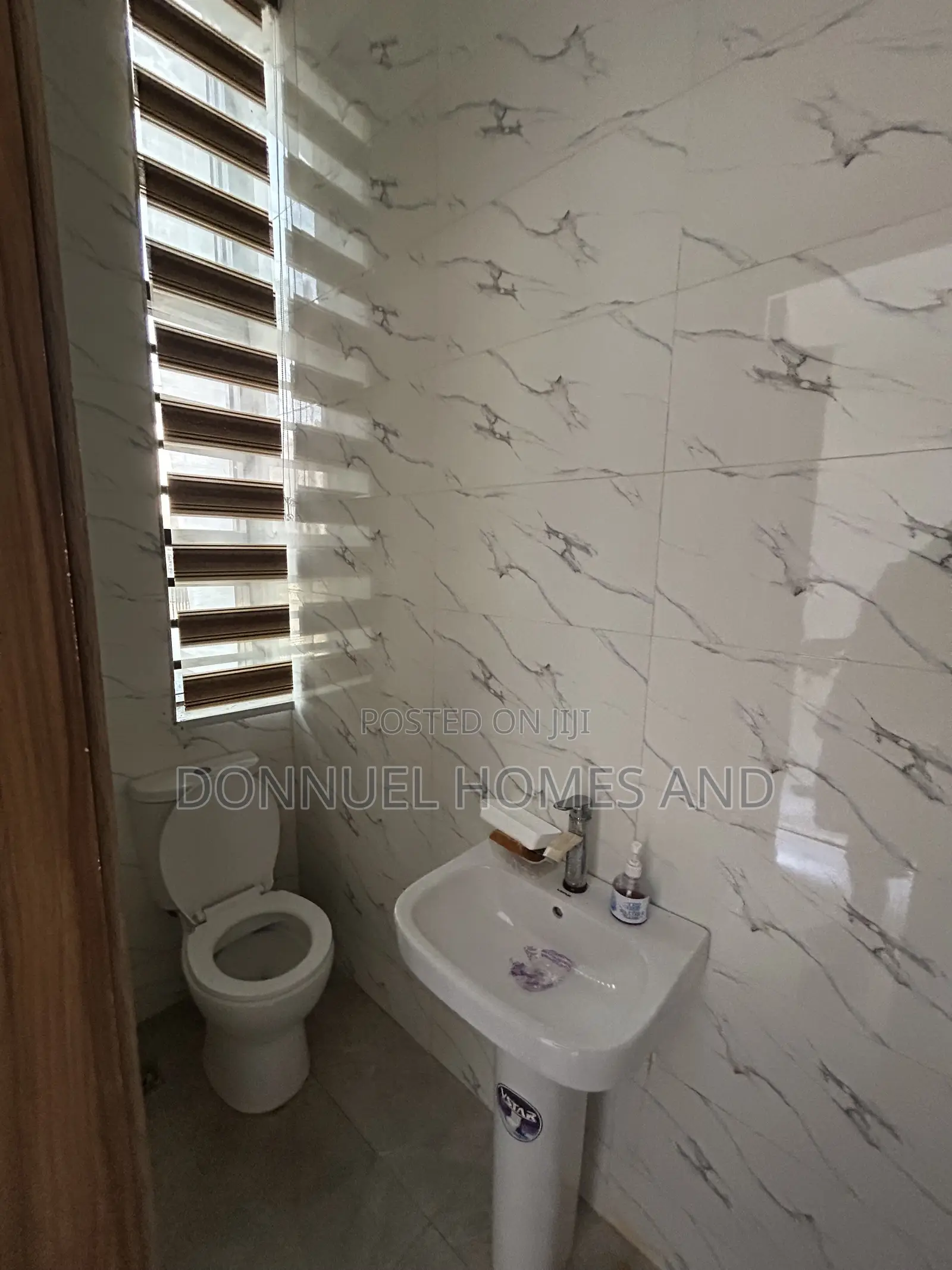 4bdrm Duplex in Ikota for rent