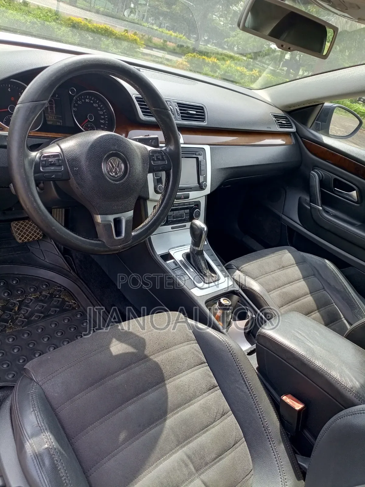 Volkswagen Passat 2012 Black