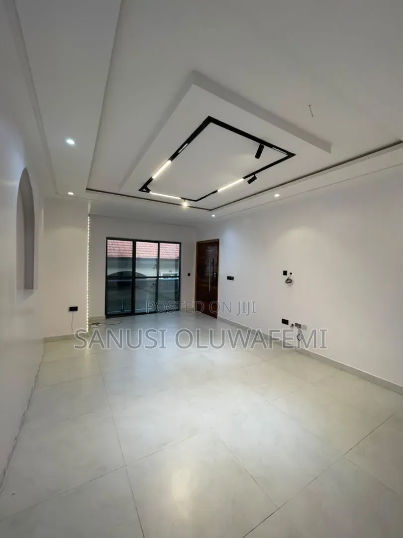 2bdrm Block of Flats in Ologolo for rent
