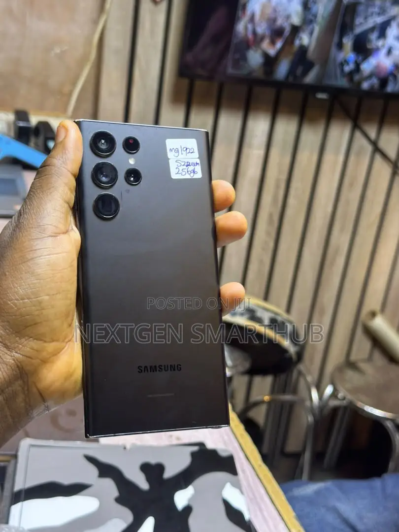 Samsung Galaxy S22 Ultra 5G 256 GB Black