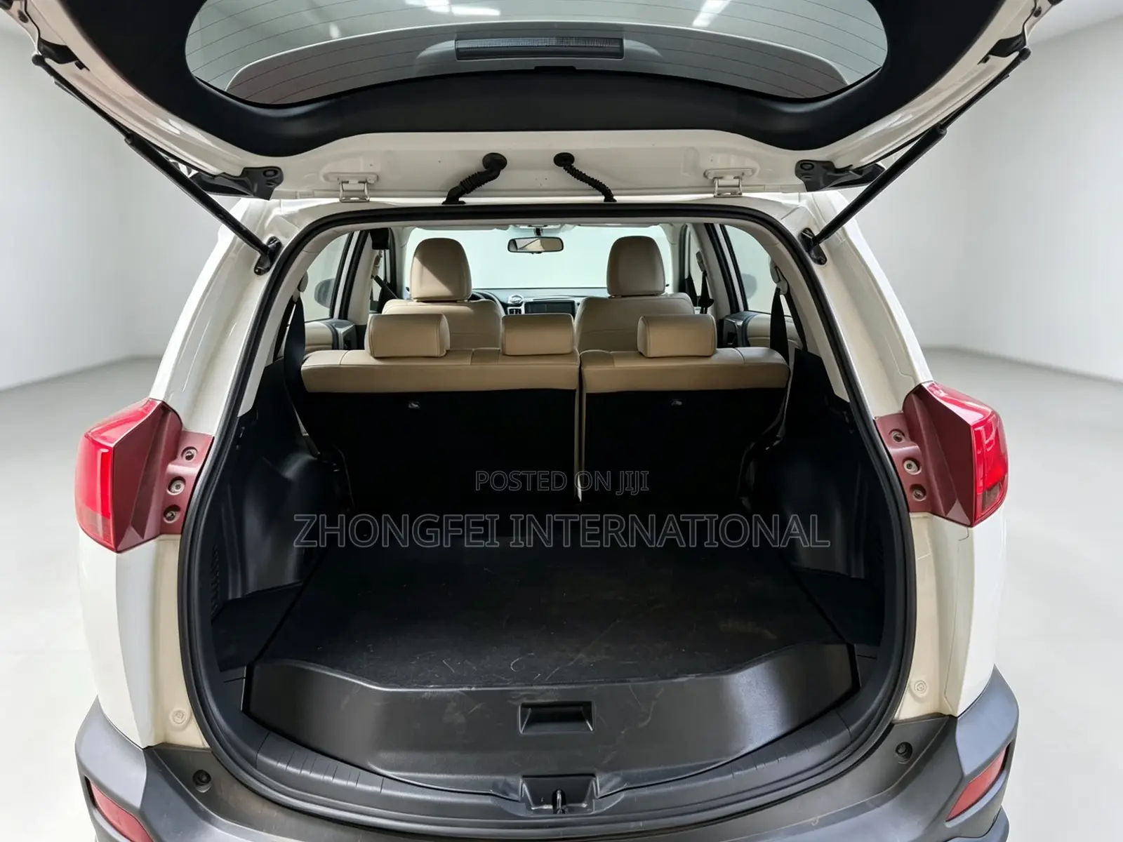 Toyota RAV4 2014 White