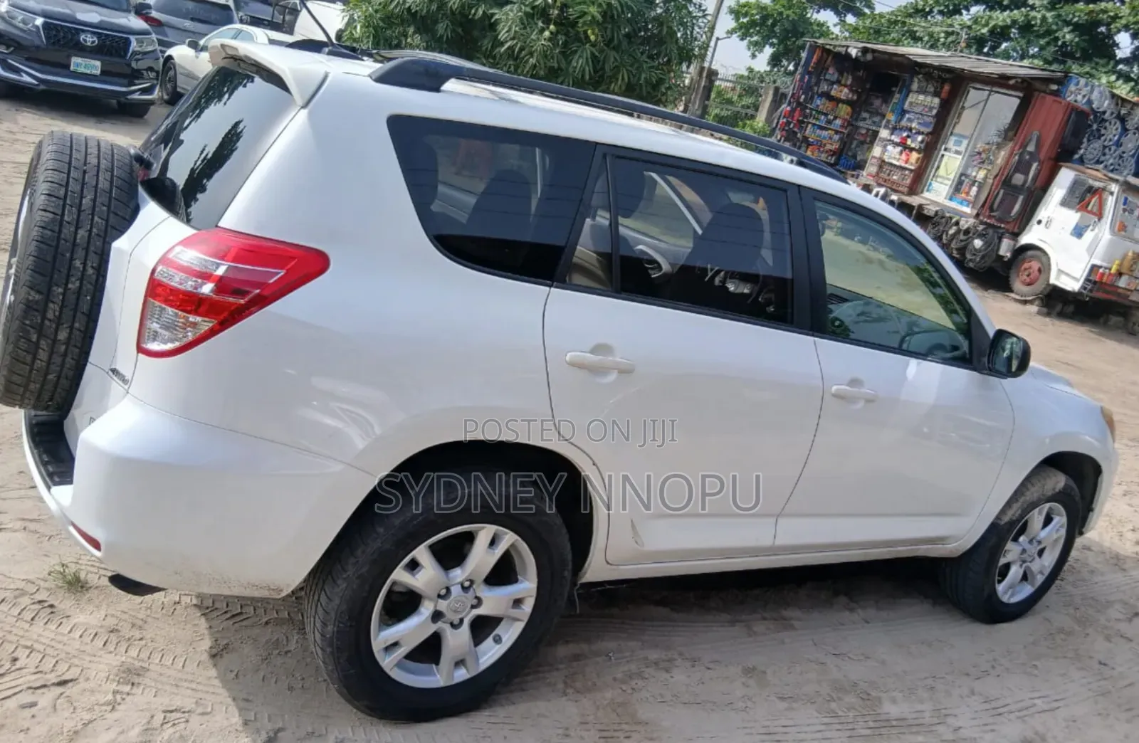 Toyota RAV4 2012 White