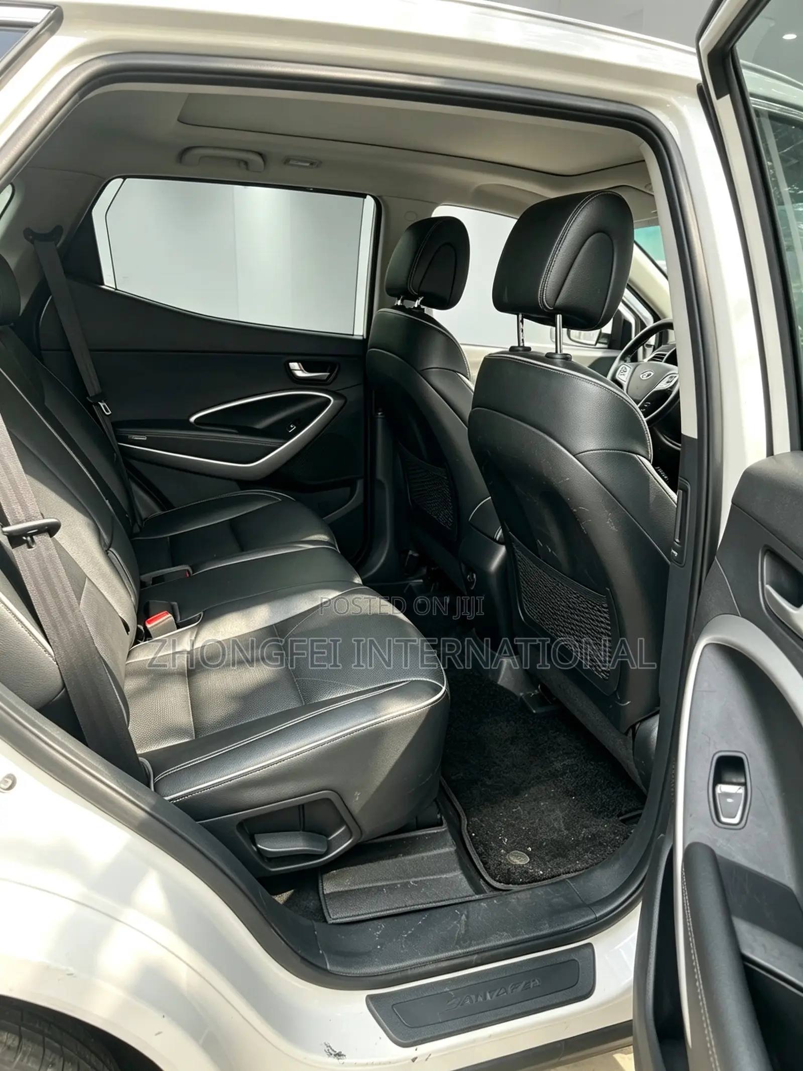 Hyundai Santa Fe 2017 White