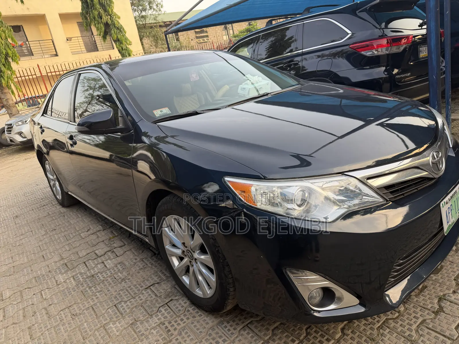 Toyota Camry LE 4dr Sedan (2.5L 4cyl 6A) 2013 Blue
