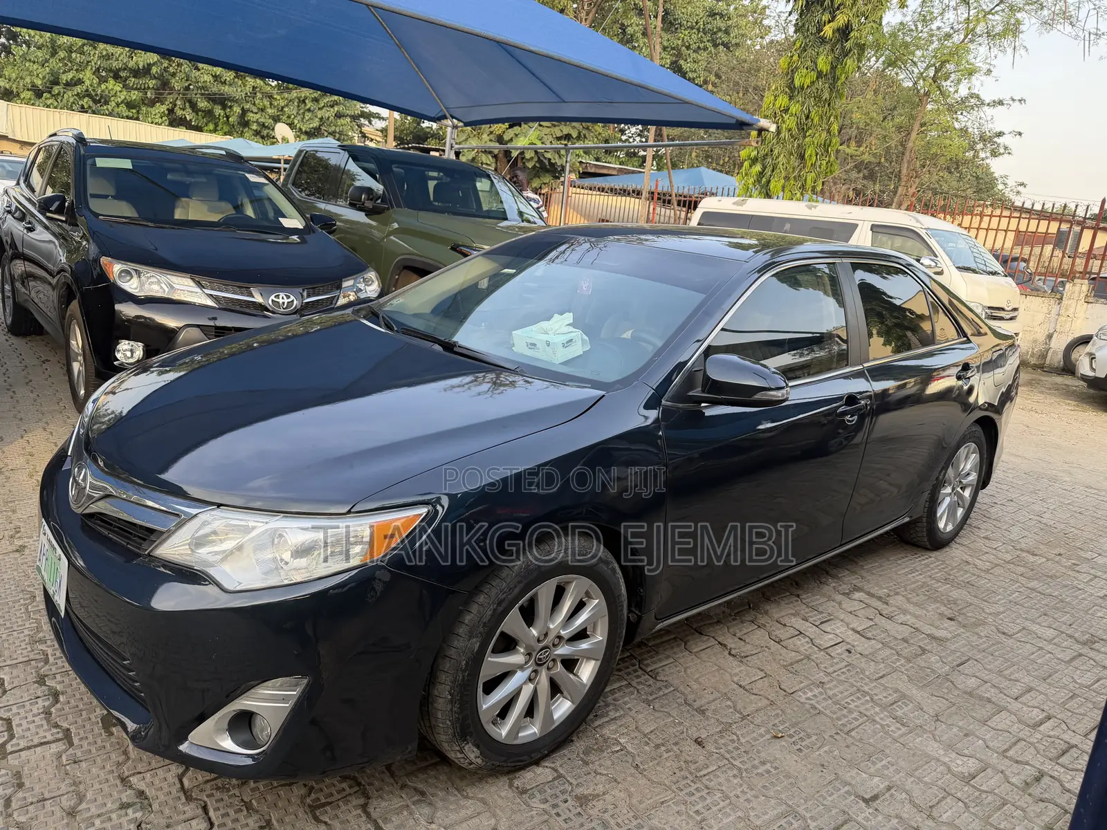 Toyota Camry LE 4dr Sedan (2.5L 4cyl 6A) 2013 Blue