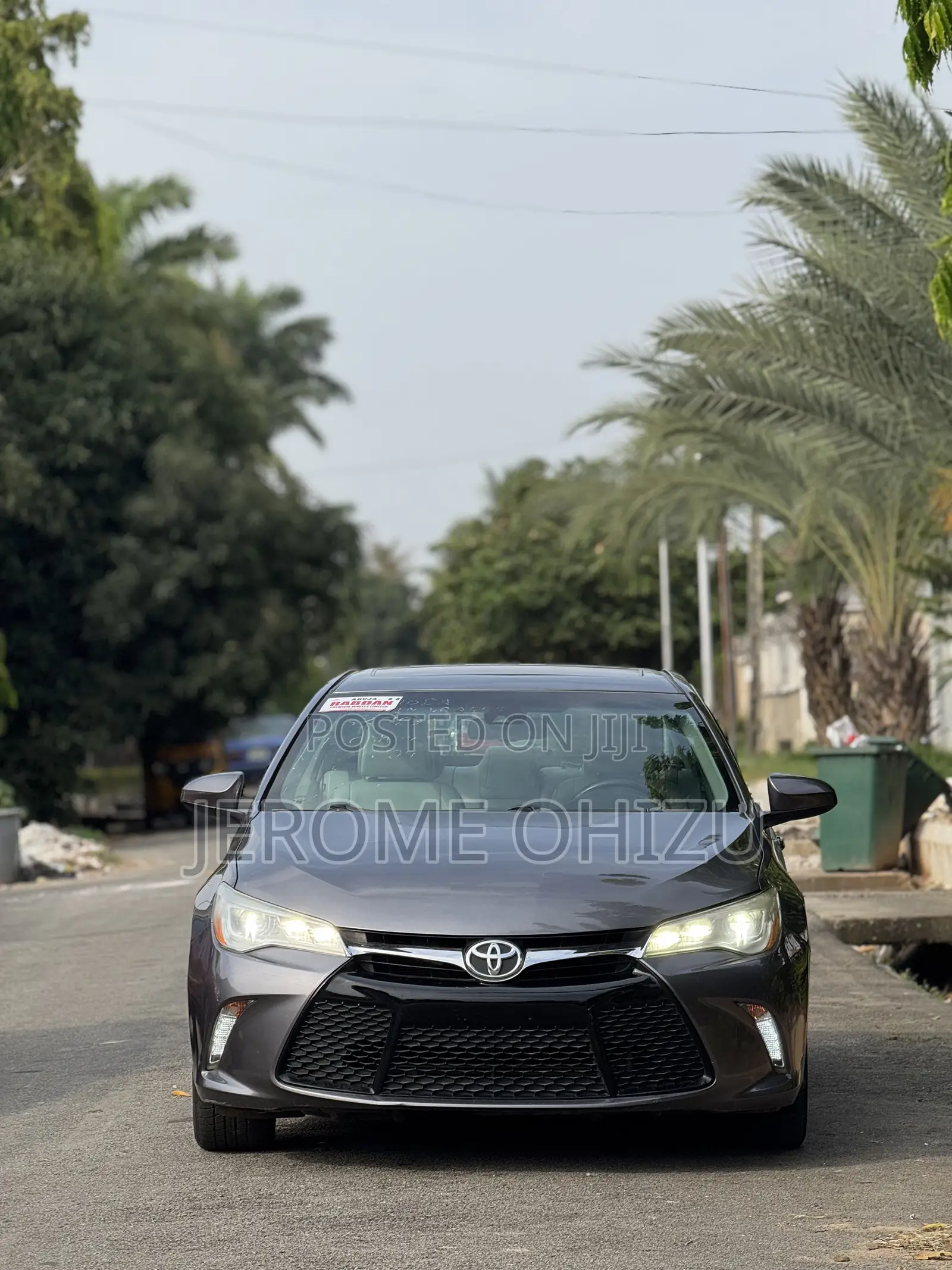 Toyota Camry XLE 4dr Sedan (3.5L 6cyl 6A) 2017 Gray