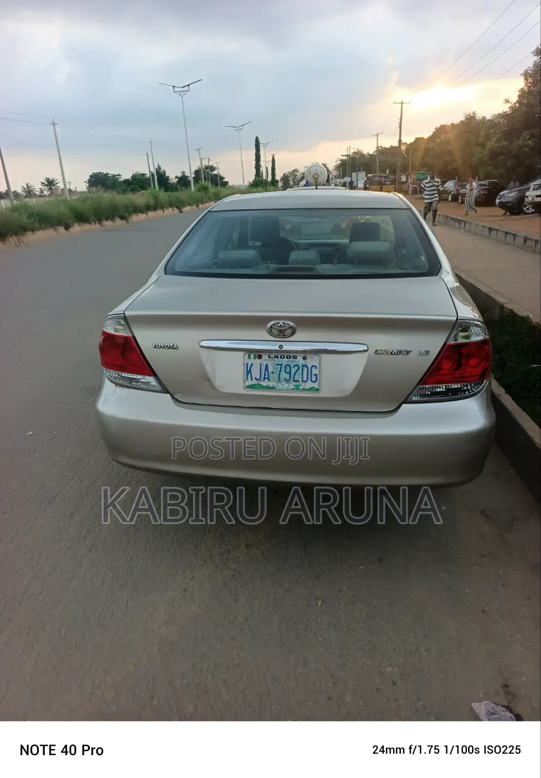 Toyota Camry 2005 Gold