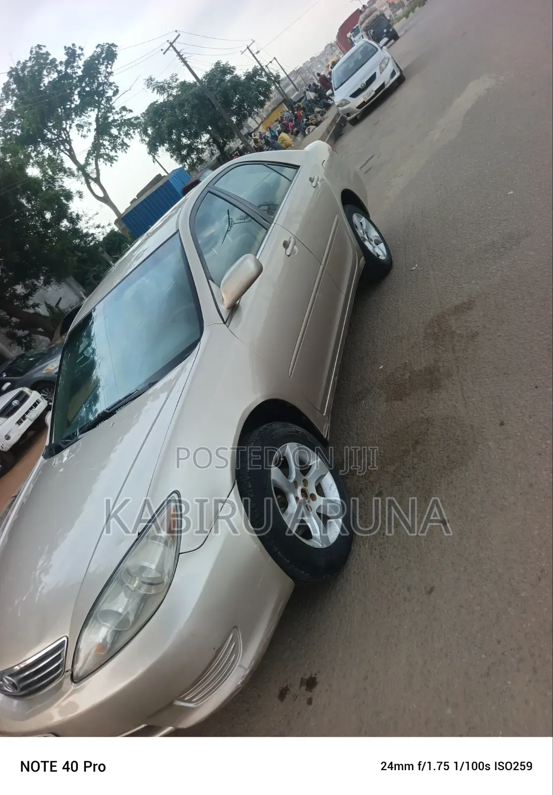 Toyota Camry 2005 Gold