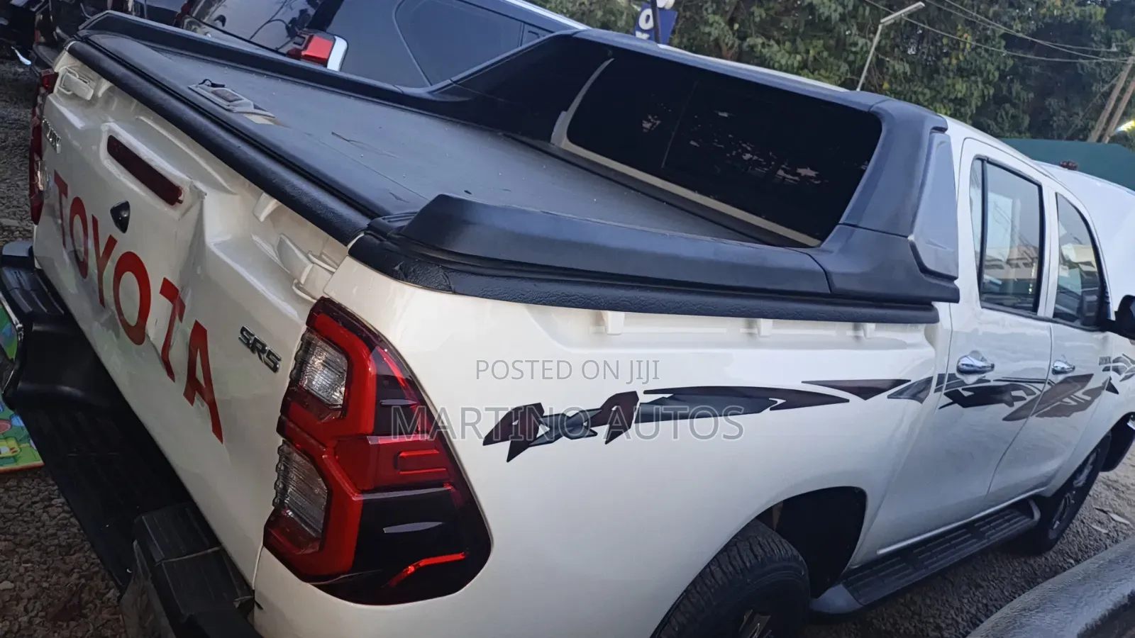 Toyota Hilux 2017 White