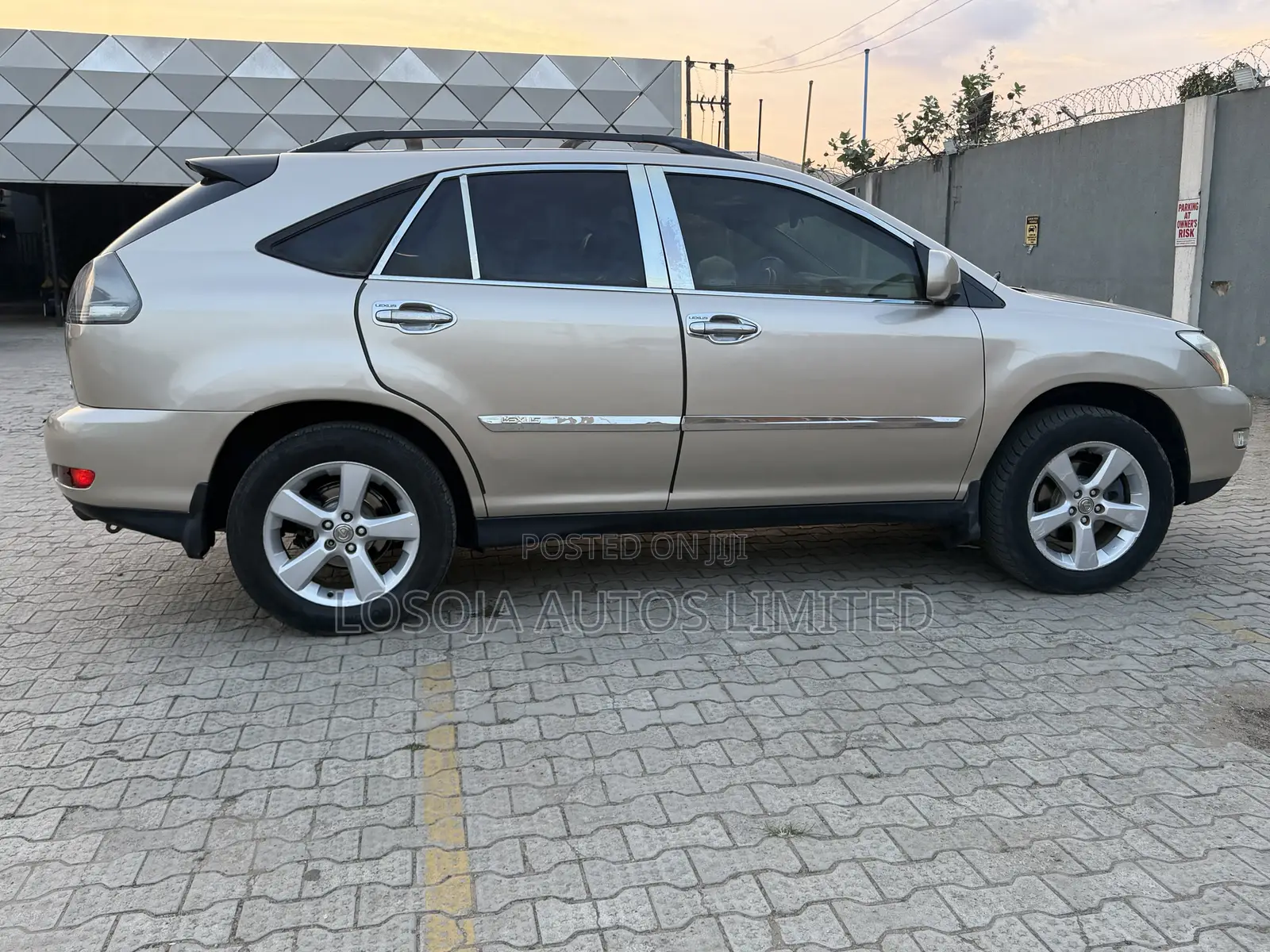 Lexus RX 330 2004 Gold