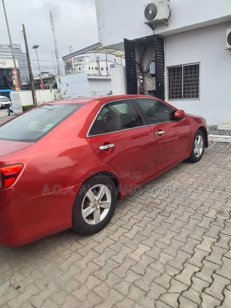 Toyota Camry 2014 Red