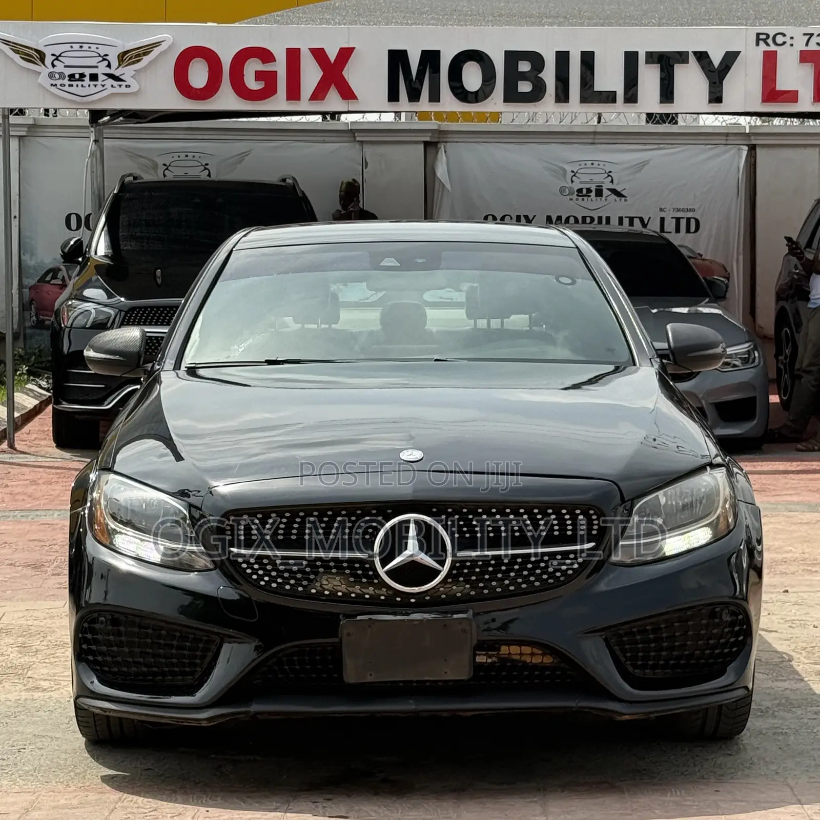 Mercedes-Benz C300 2017 Black