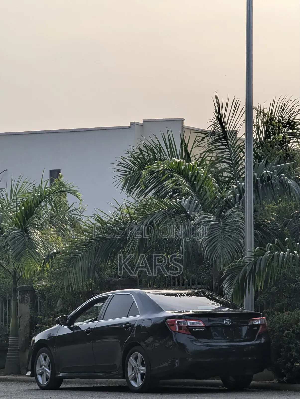 Toyota Camry SE 4dr Sedan (2.5L 4cyl 6A) 2013 Green