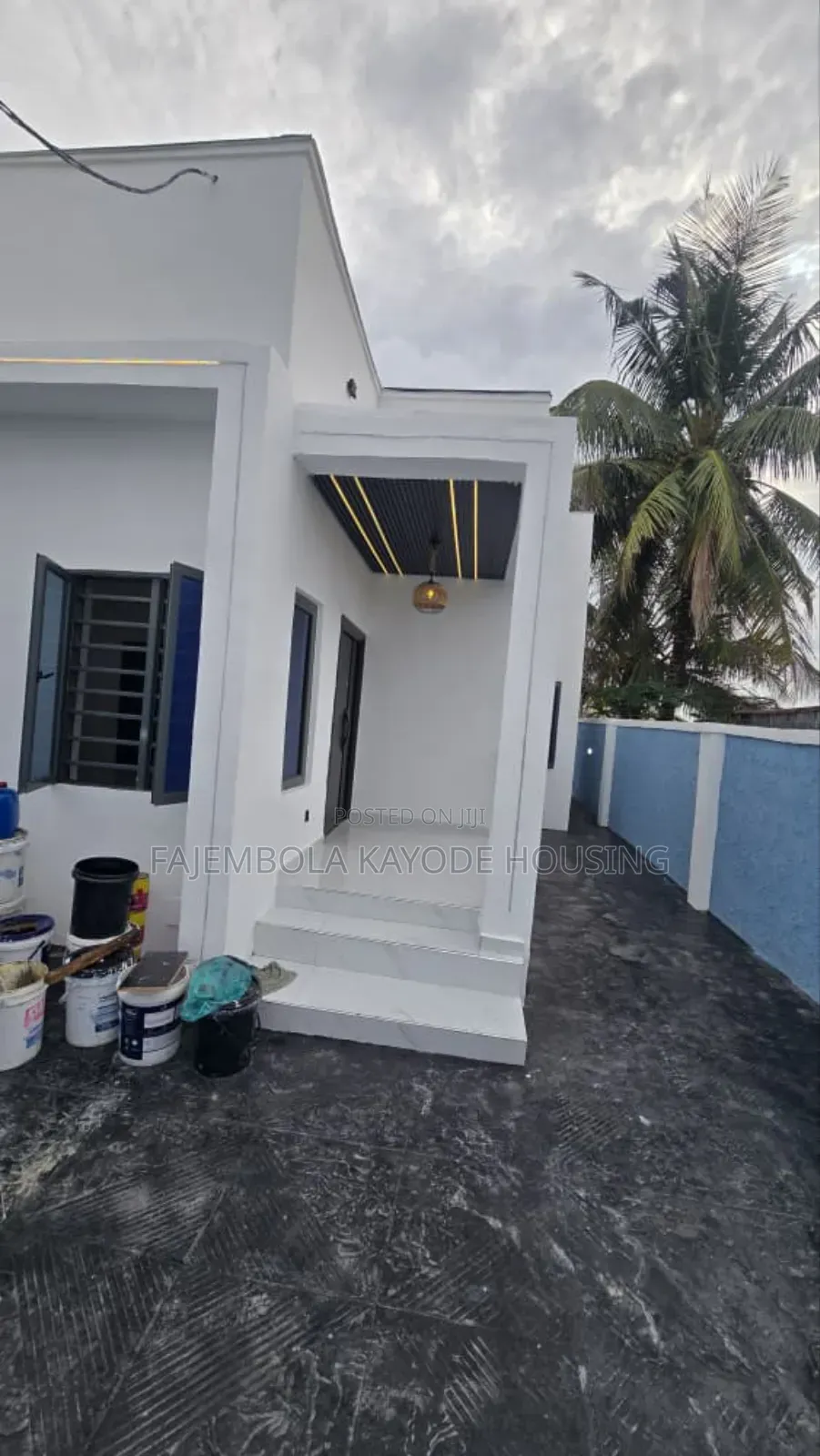 3bdrm Bungalow in Adetokun, Ologuneru for sale