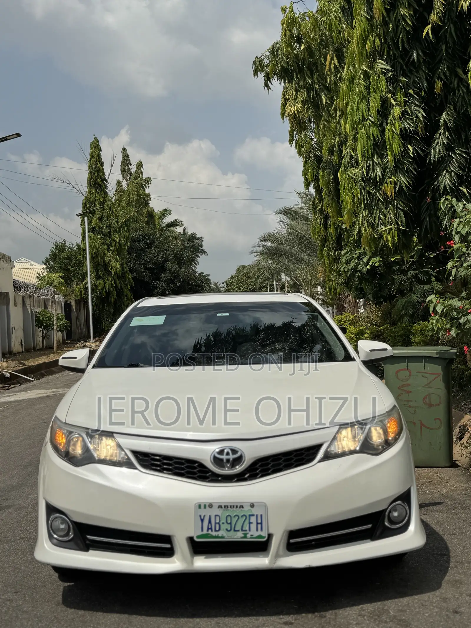Toyota Camry SE 4dr Sedan (2.5L 4cyl 6A) 2015 White
