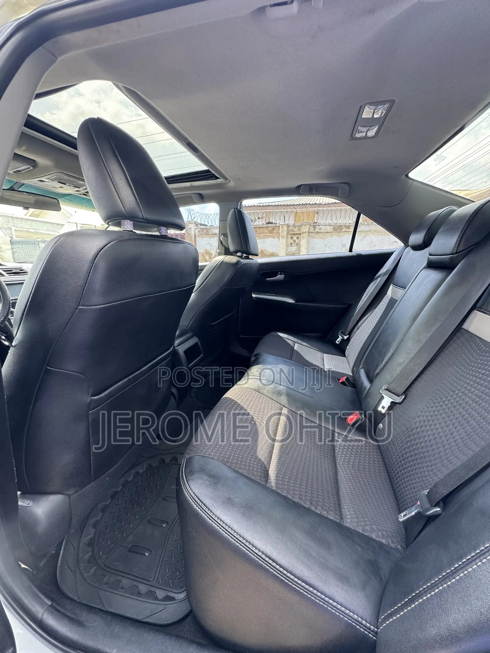 Toyota Camry SE 4dr Sedan (2.5L 4cyl 6A) 2015 White