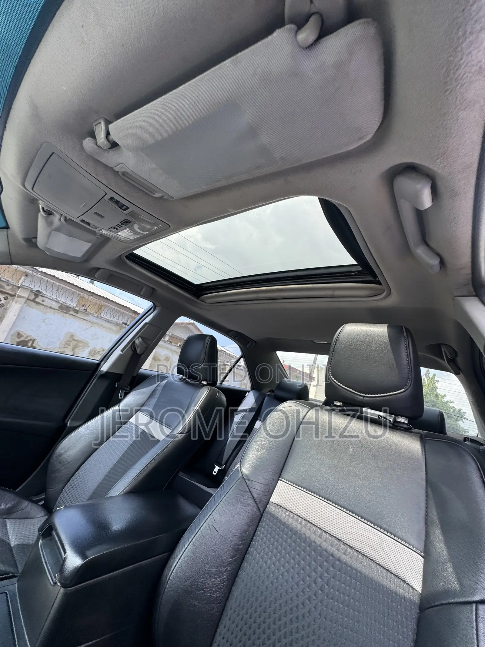 Toyota Camry SE 4dr Sedan (2.5L 4cyl 6A) 2015 White