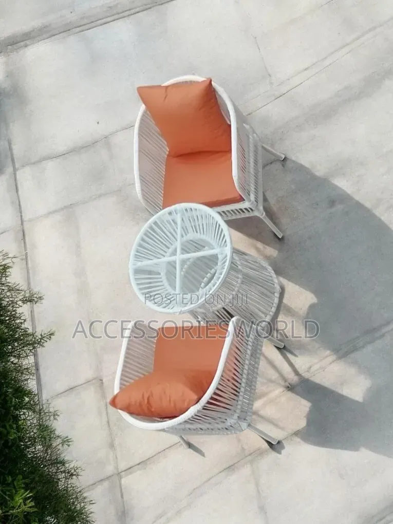 Modern 3-Piece Outdoor Wicker Patio Set – 2 Chairs & Table